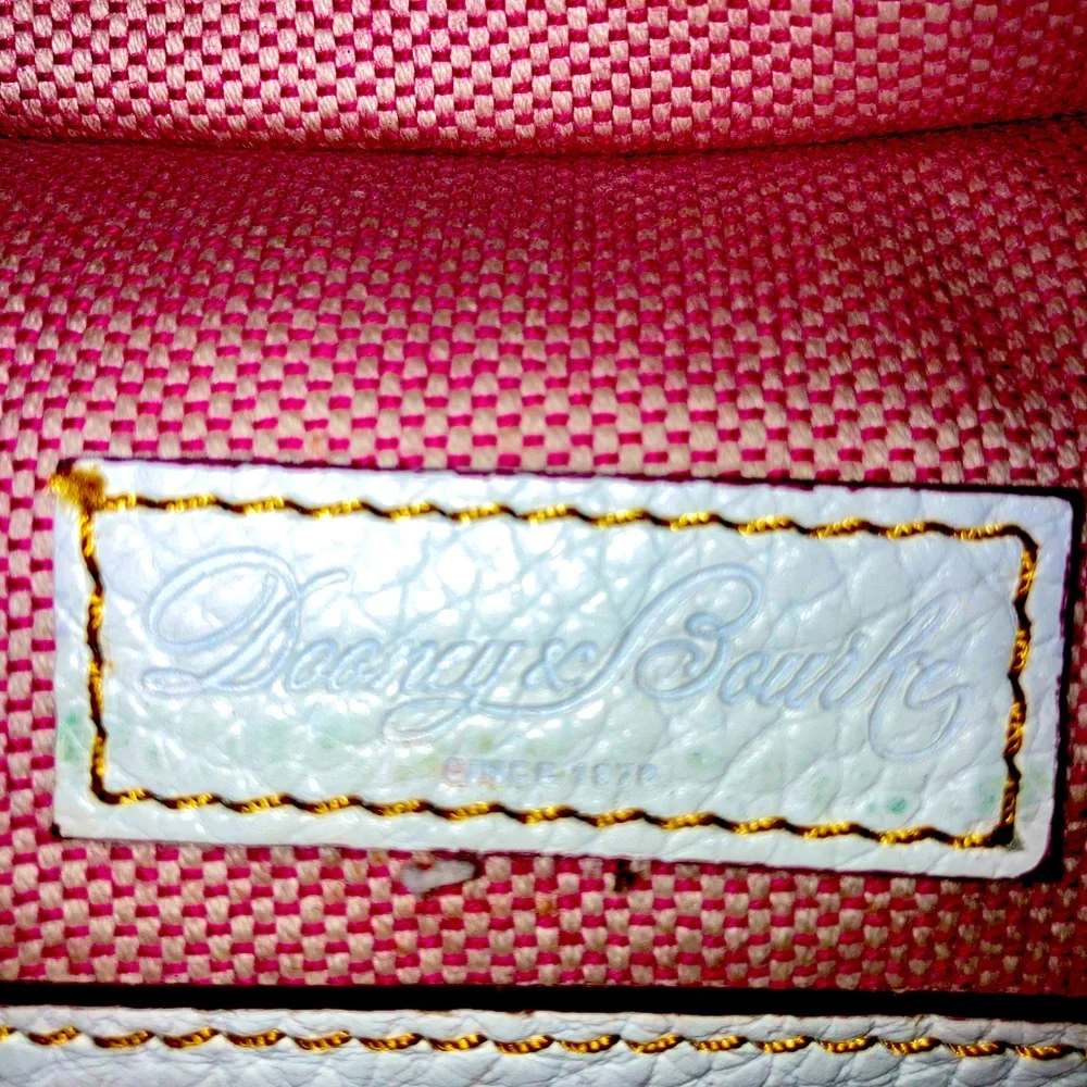 Dooney & Bourke White Pebble Leather purse - Picture 4 of 4